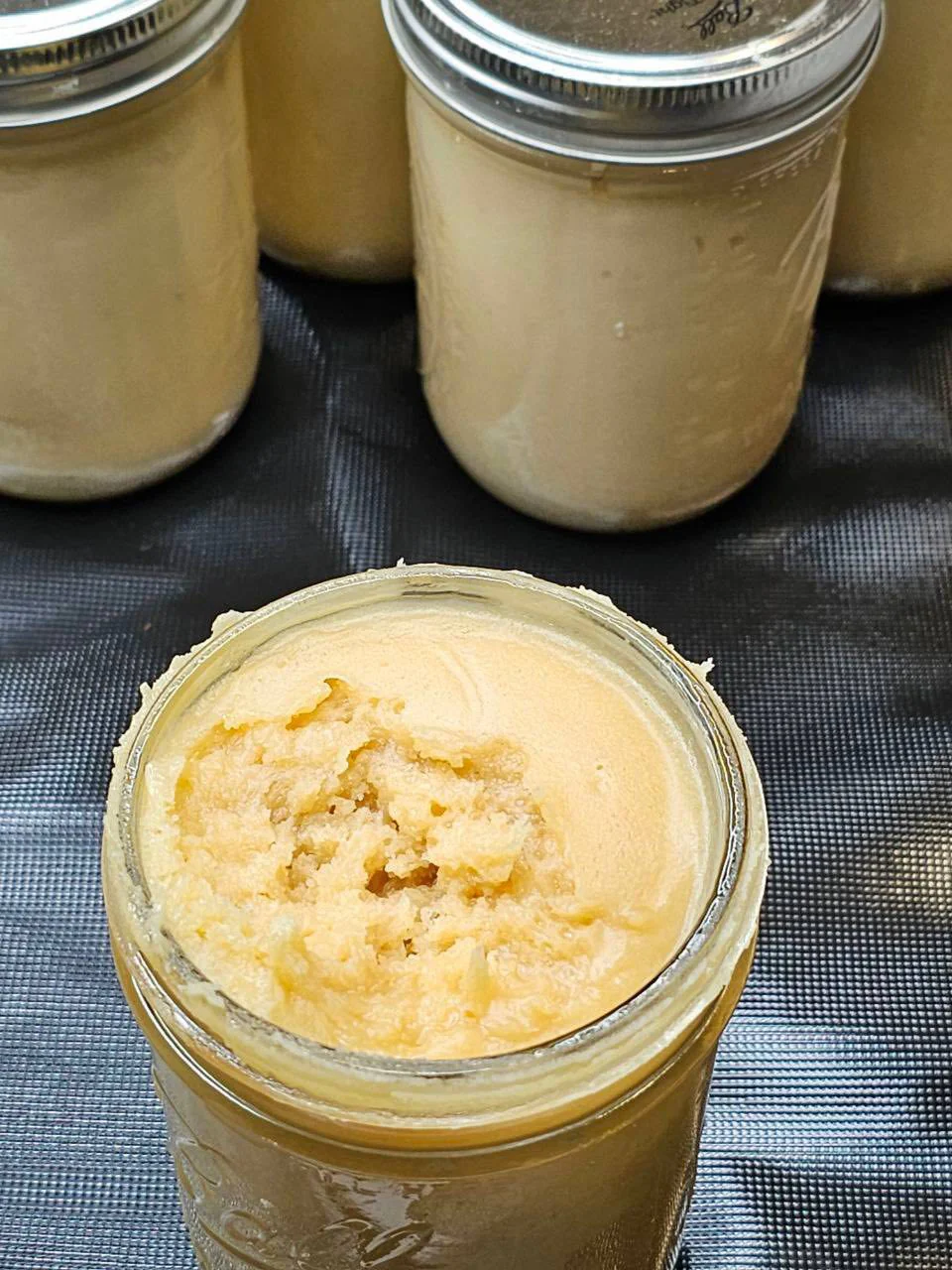 Dankstronamuz Den wax concentrate in glass jars